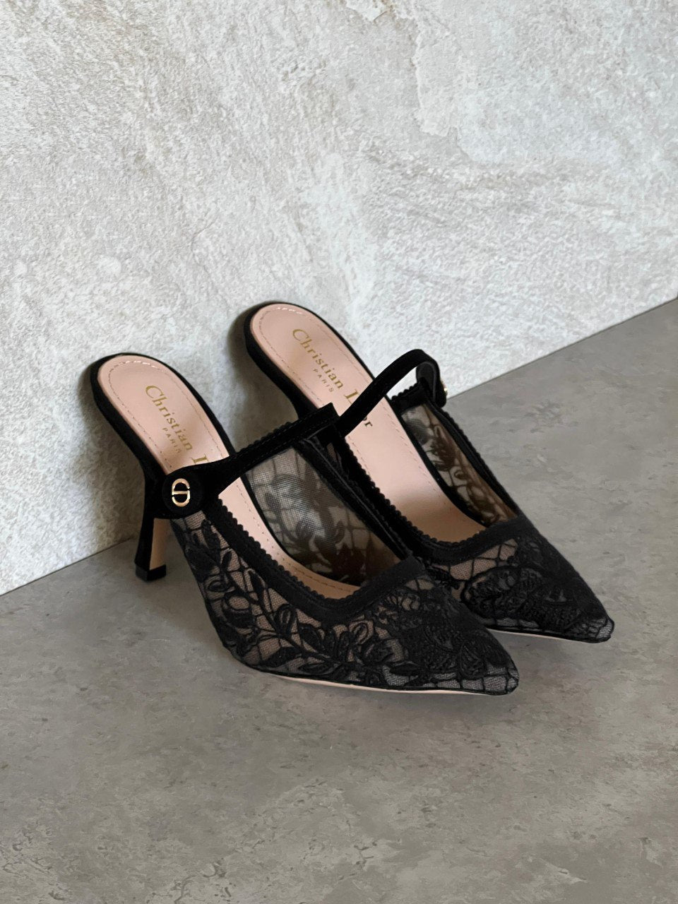DIOR