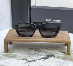 SAINT LAURENT