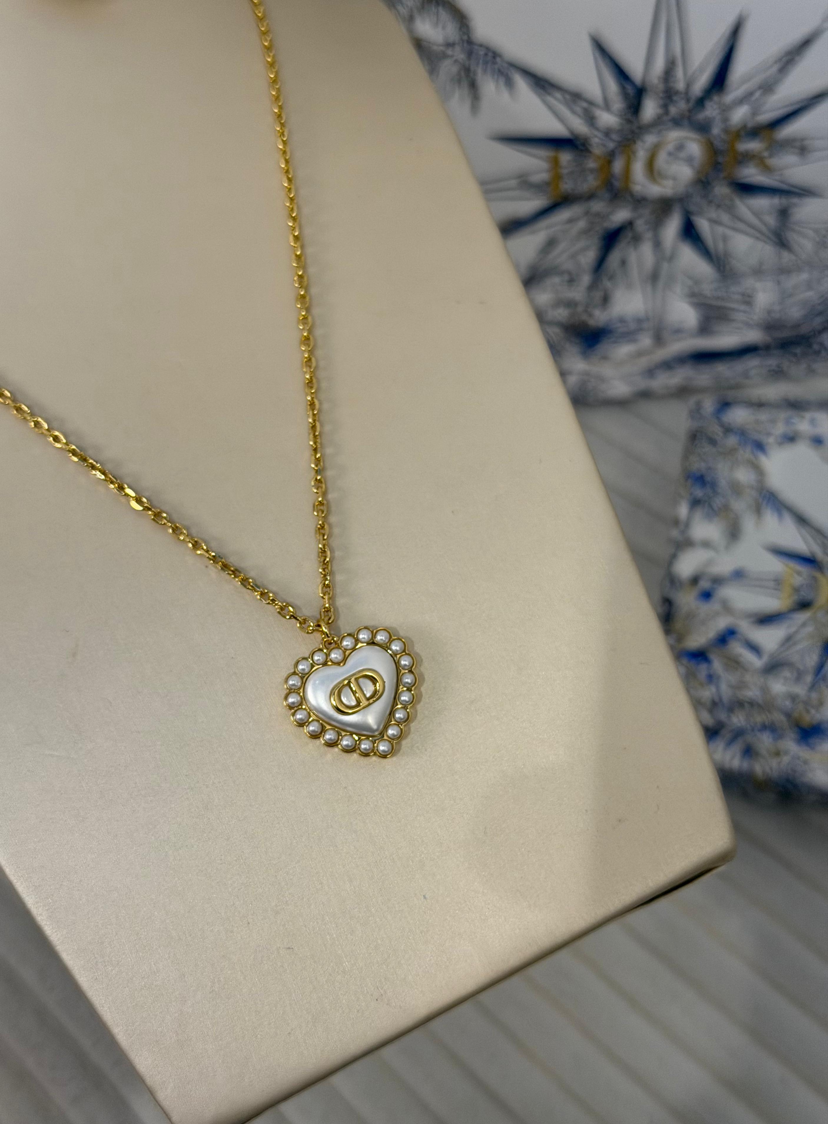 DIOR