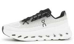 On Cloudtilt "Black/Ivory"