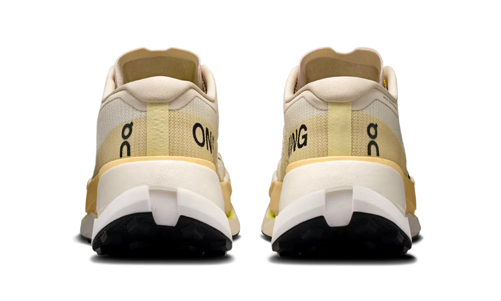On Running Cloudultra Pro "Pearl | Lychee"