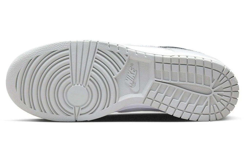 Nike Dunk Low SE “Jackpot”