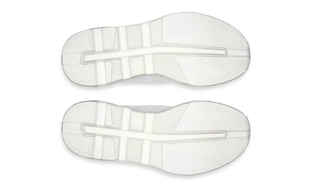 On Cloudzone 'Triple White'